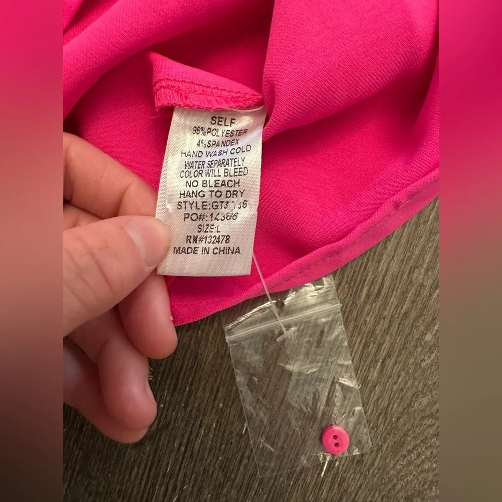 NWT GLAM HOT PINK HALTER CROPPED TOP - Size Large SKU:598